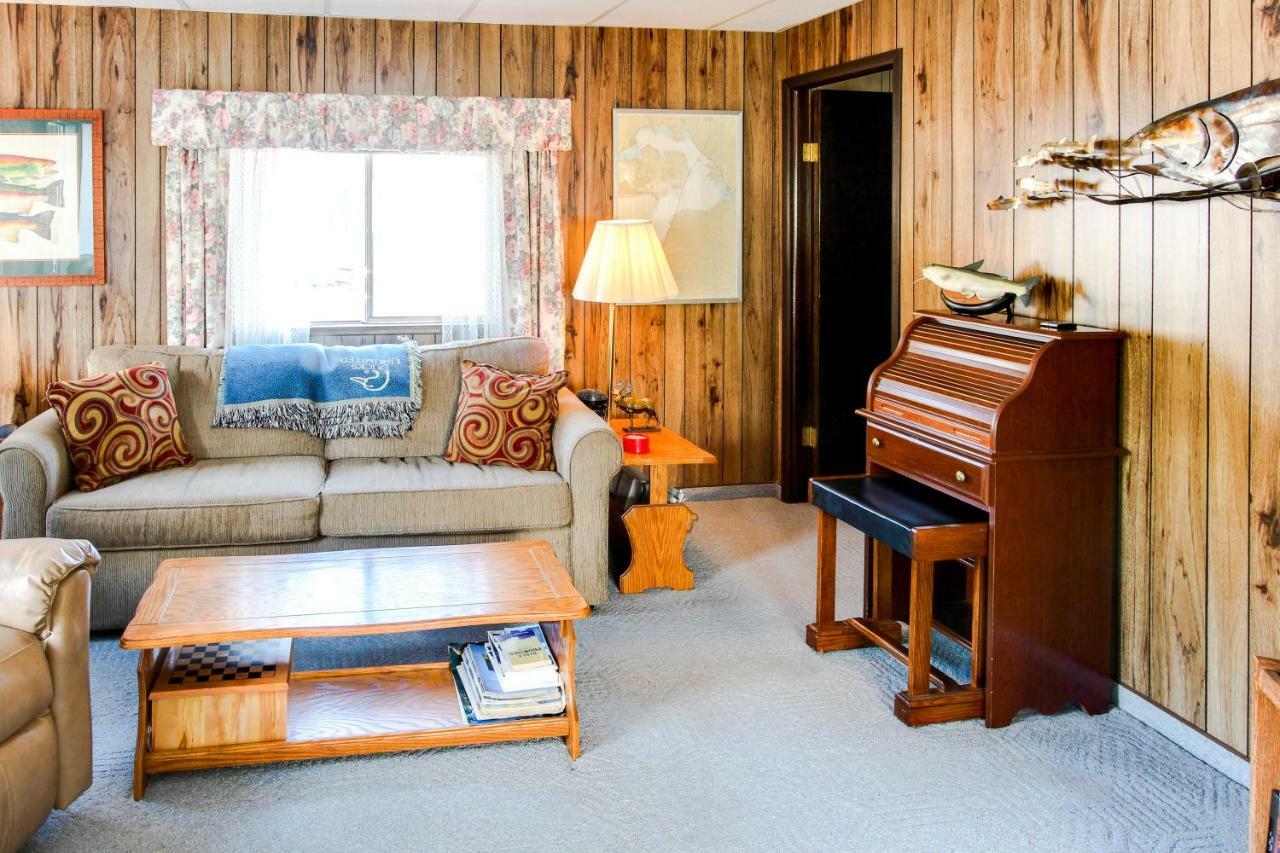 Scenic Bay Float Home Hideaway Athol Exterior photo