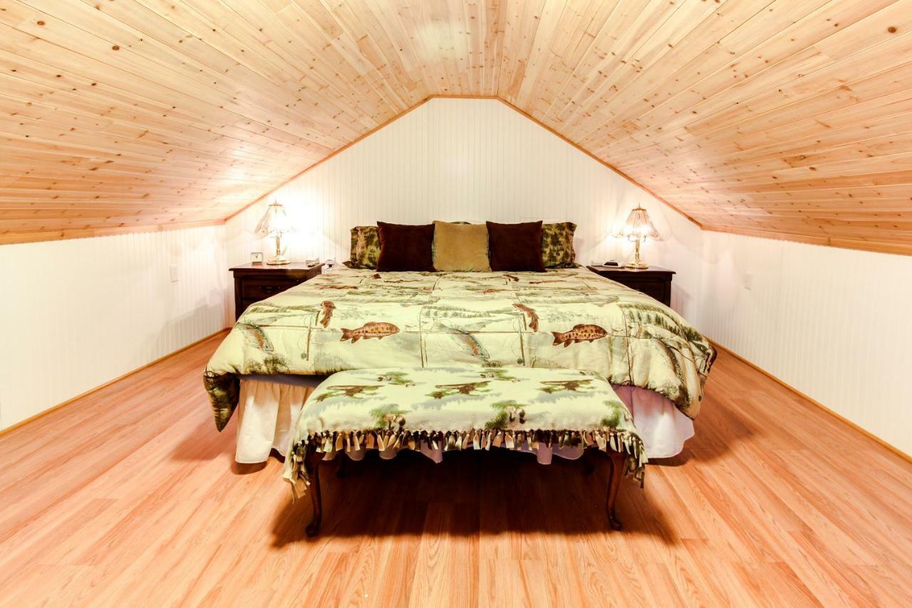Scenic Bay Float Home Hideaway Athol Exterior photo