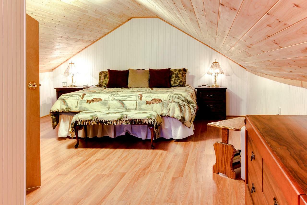 Scenic Bay Float Home Hideaway Athol Exterior photo
