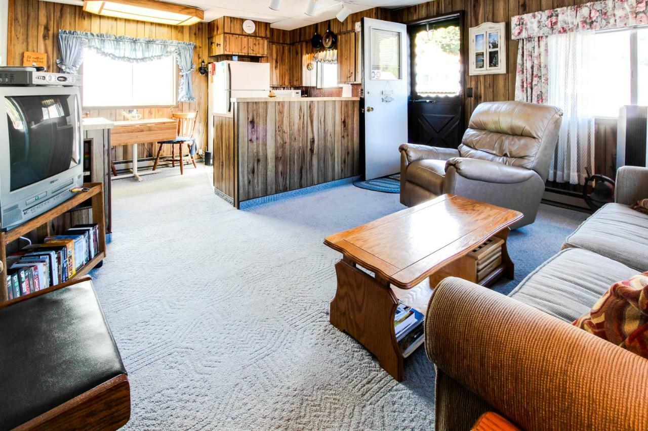 Scenic Bay Float Home Hideaway Athol Exterior photo