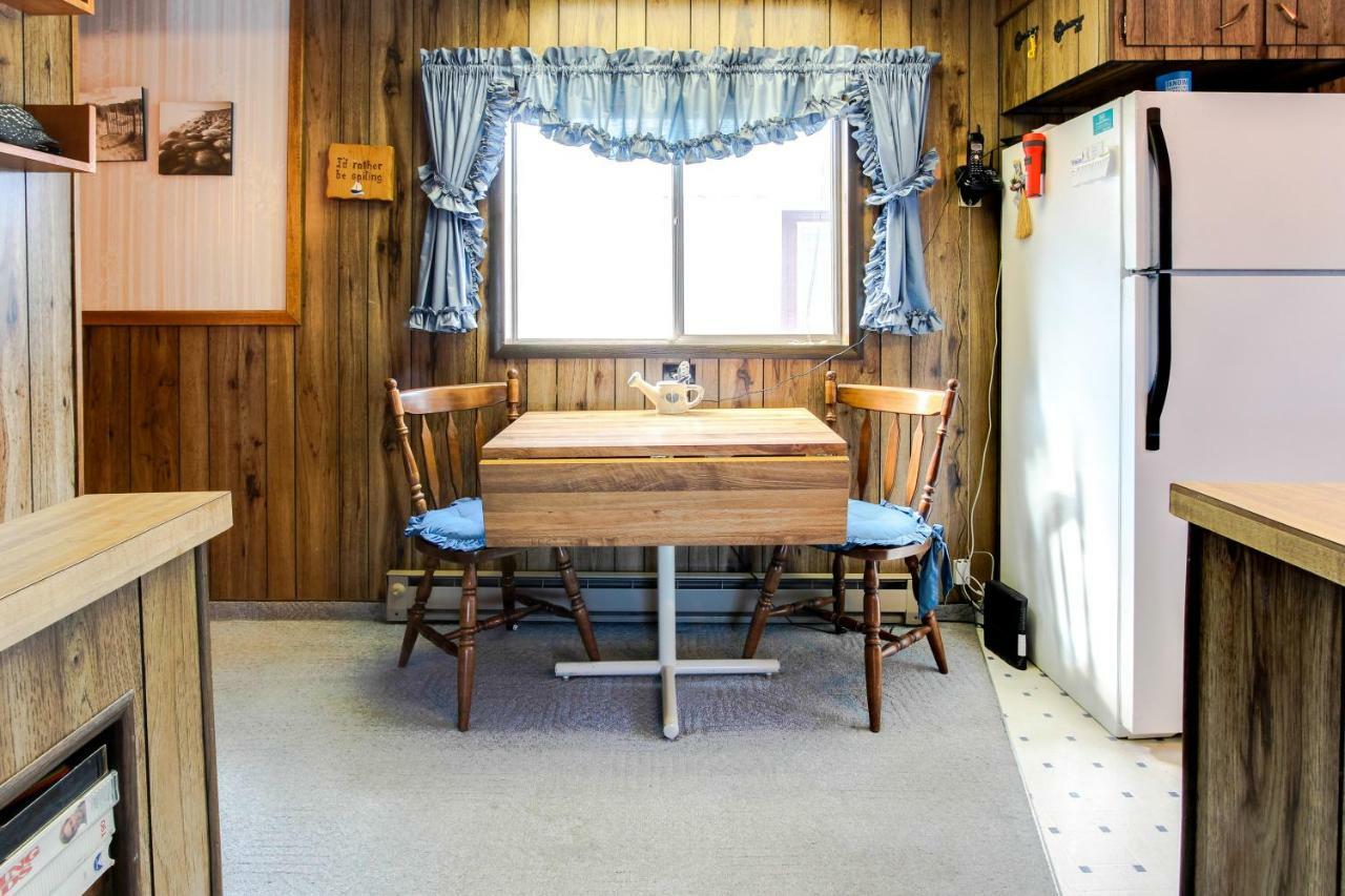 Scenic Bay Float Home Hideaway Athol Exterior photo