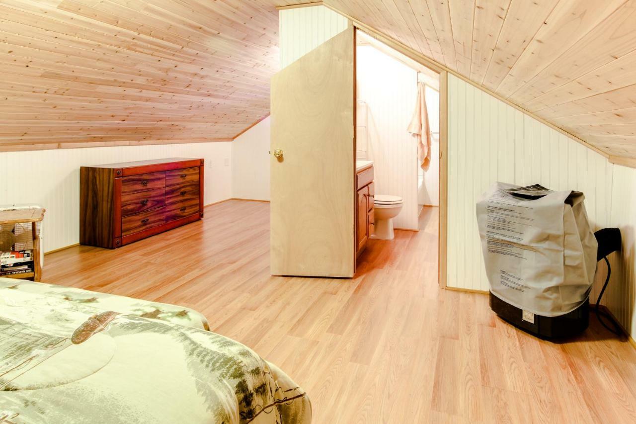 Scenic Bay Float Home Hideaway Athol Exterior photo