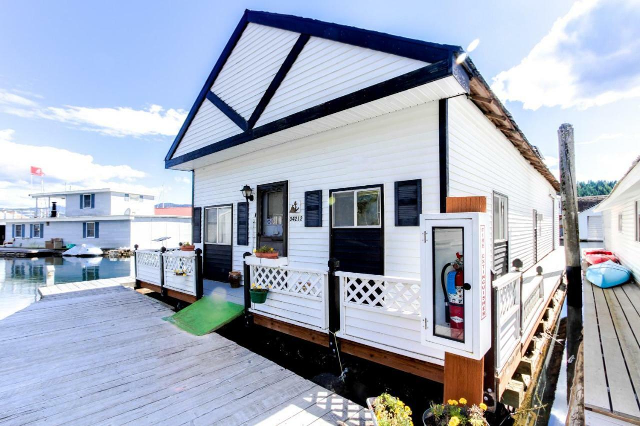 Scenic Bay Float Home Hideaway Athol Exterior photo